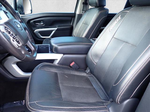 Used 2018 Nissan Titan PRO-4X w/ Pro-4x Convenience Package AWD/4WD image 11