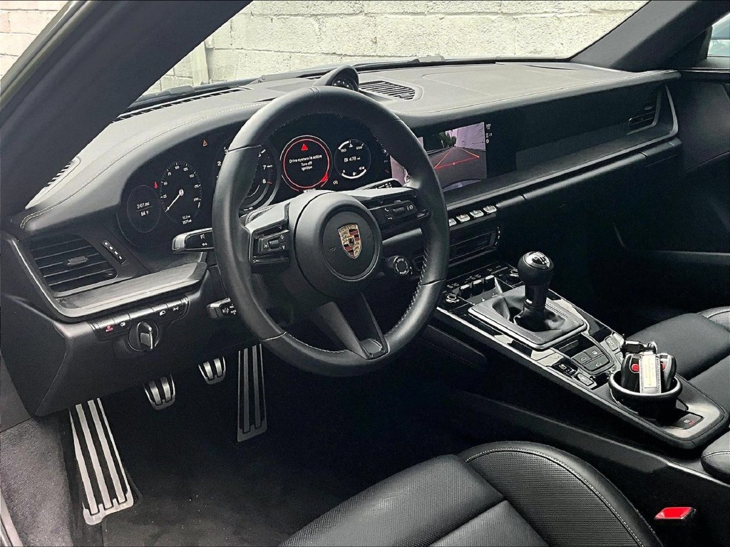 Used 2024 Porsche 911 Carrera GTS RWD image 4