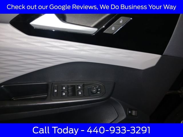 Used 2022 Volkswagen Taos S image 17