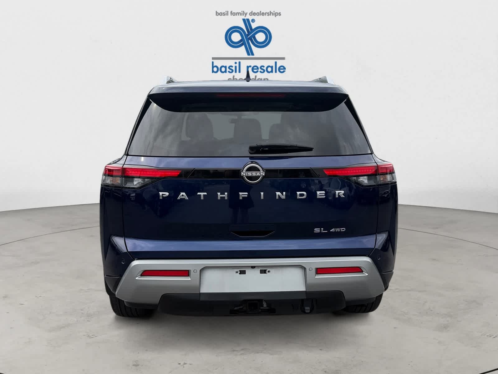 Used 2023 Nissan Pathfinder SL w/ SL Premium Package AWD/4WD image 6