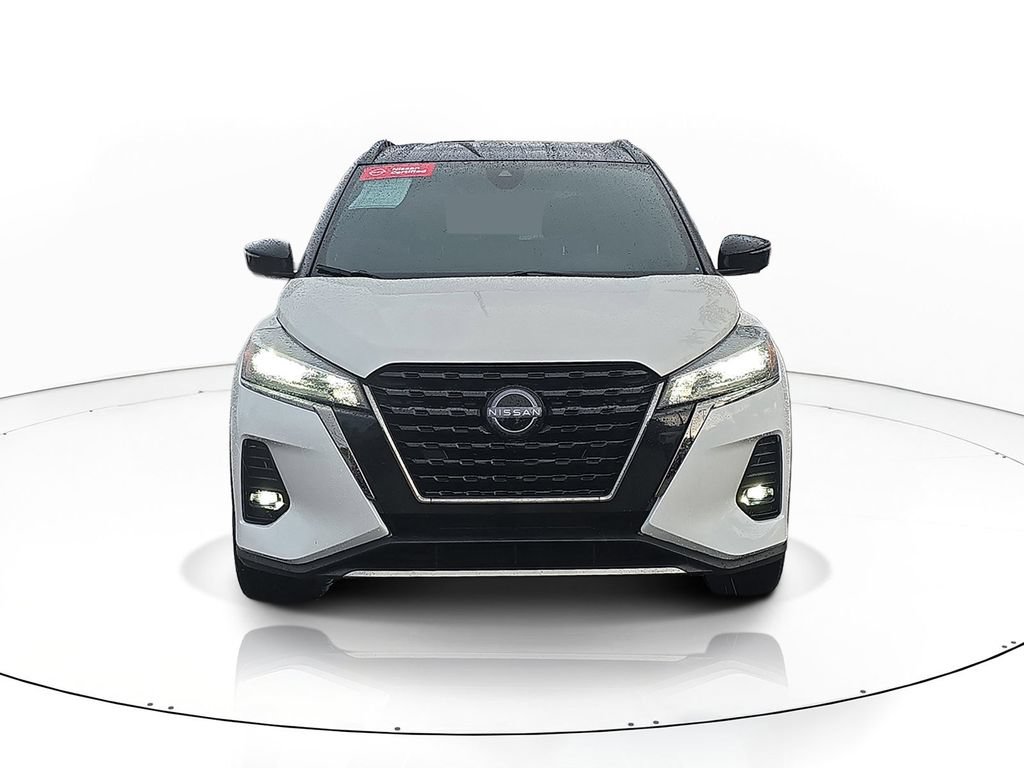 Certified 2024 Nissan Kicks SR FWD image 2