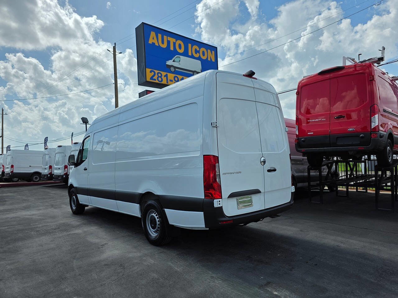 Used 2021 Freightliner Sprinter 2500 image 25