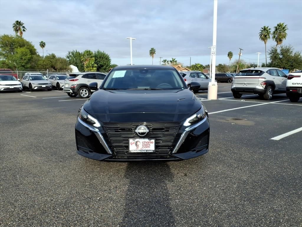 Used 2025 Nissan Altima 2.5 S image 8