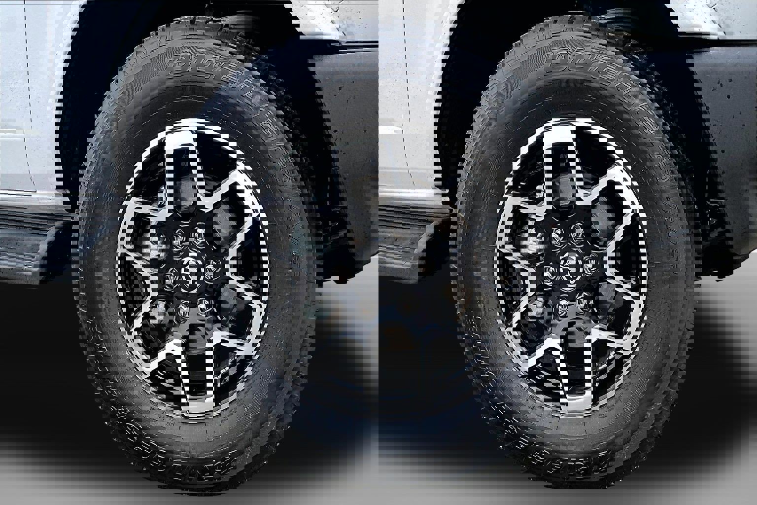 Used 2025 Ford Bronco Outer Banks image 8