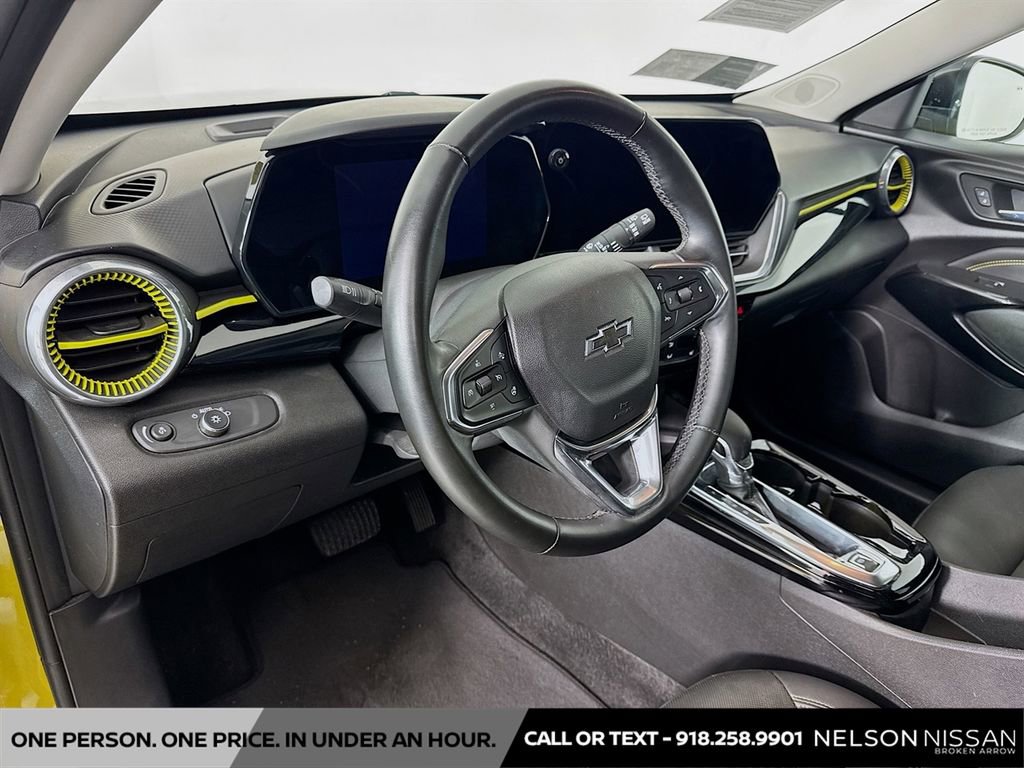 Used 2024 Chevrolet Trax ACTIV w/ Sunroof Package image 9