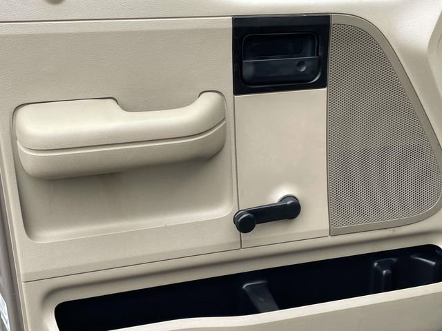 Used 2005 Ford F150 XL RWD image 12