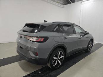 Used 2023 Volkswagen ID.4 Pro S image 4