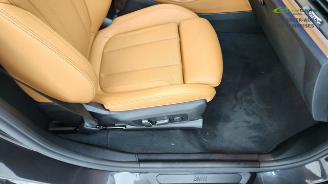 Used 2025 BMW X4 xDrive30i AWD/4WD image 23