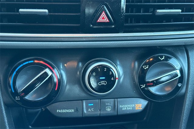 Used 2021 Hyundai Kona SE w/ Cargo Package image 25