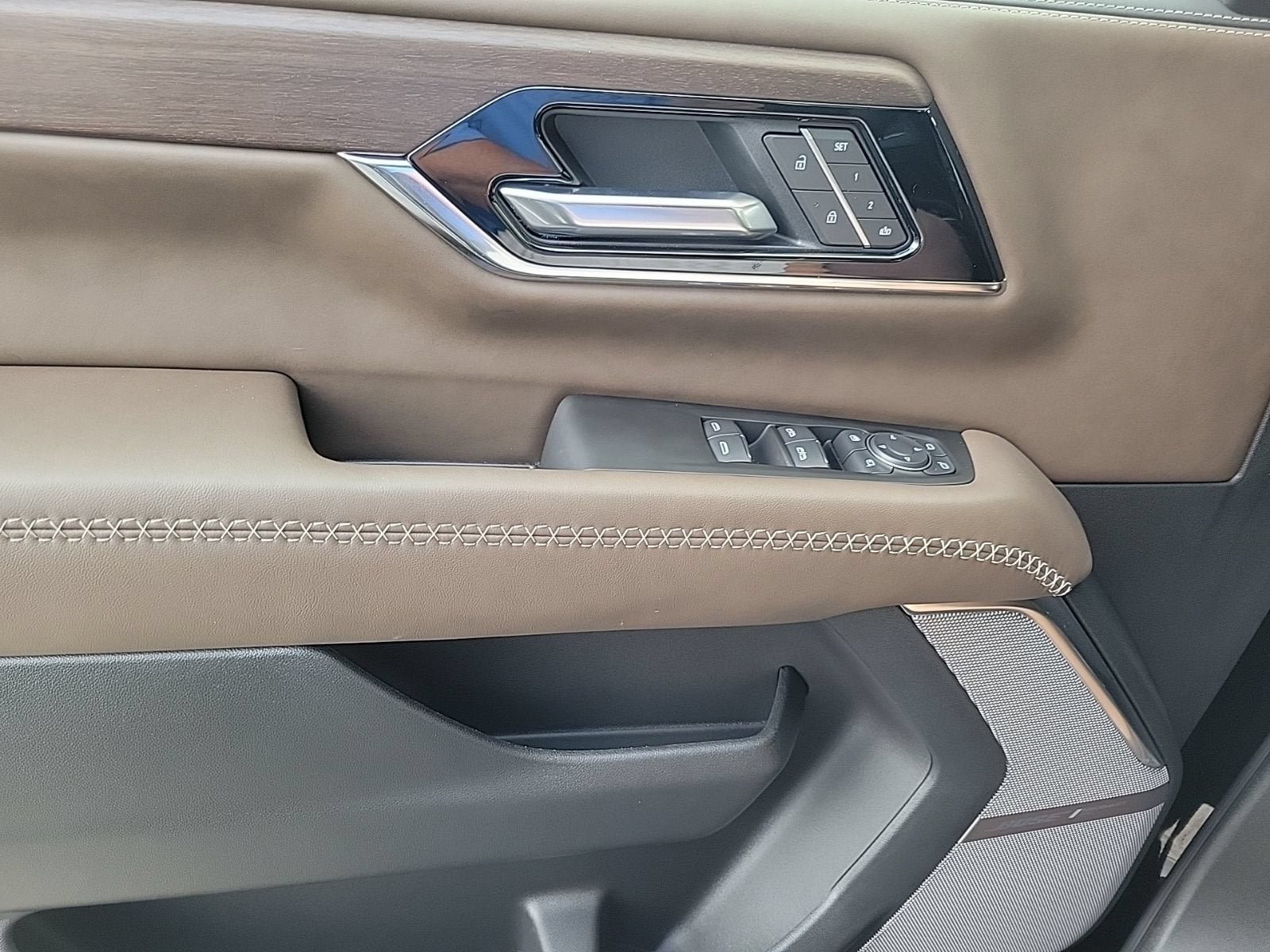 New 2026 GMC Yukon XL Denali Ultimate AWD/4WD image 18