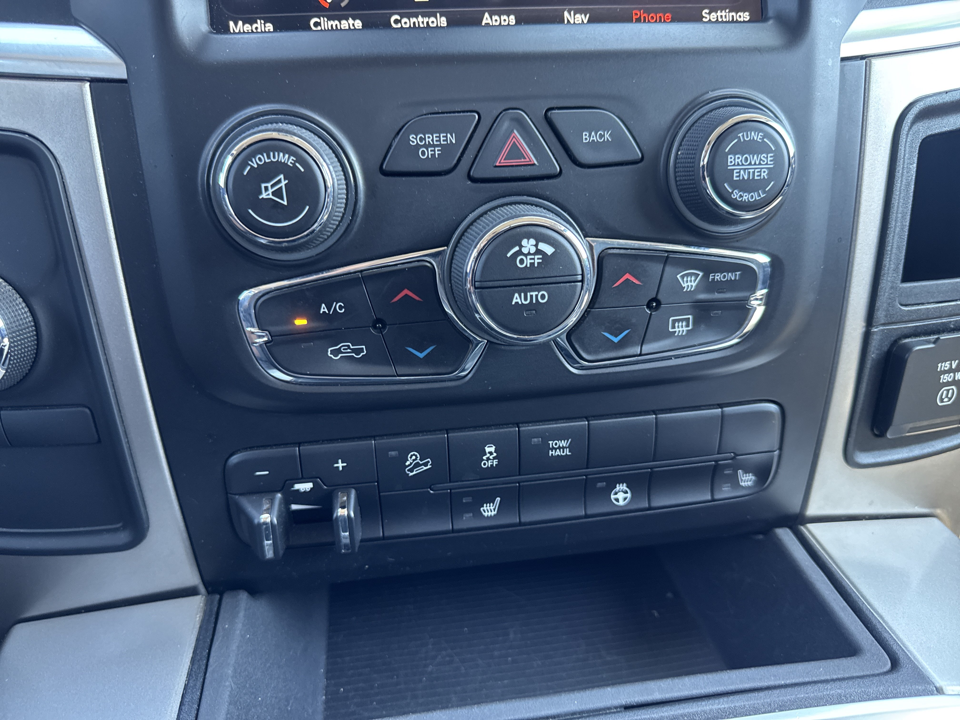 Used 2018 RAM 2500 Big Horn w/ Harvest Edition AWD/4WD image 24