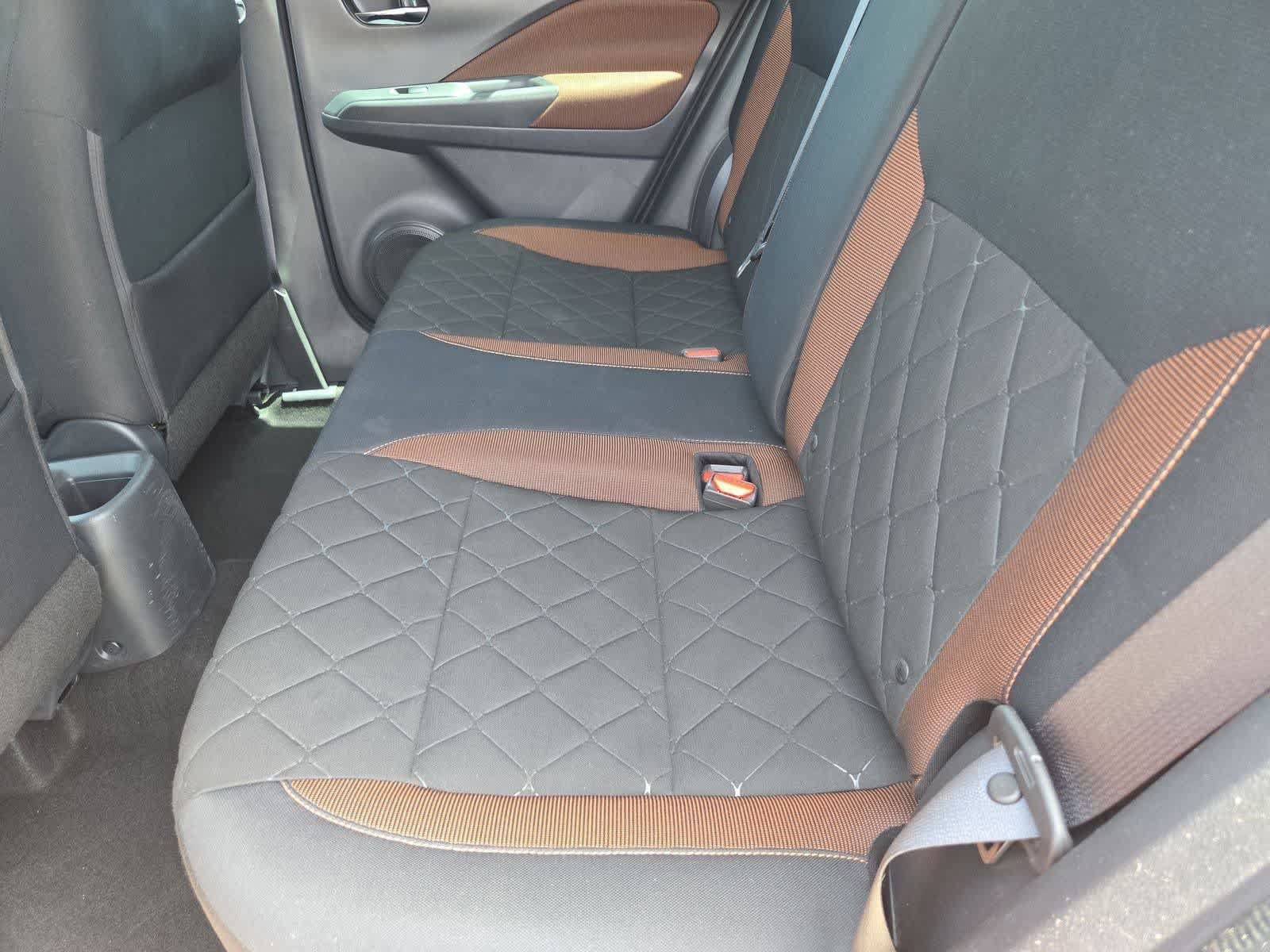 Used 2018 Nissan Kicks SR FWD image 17