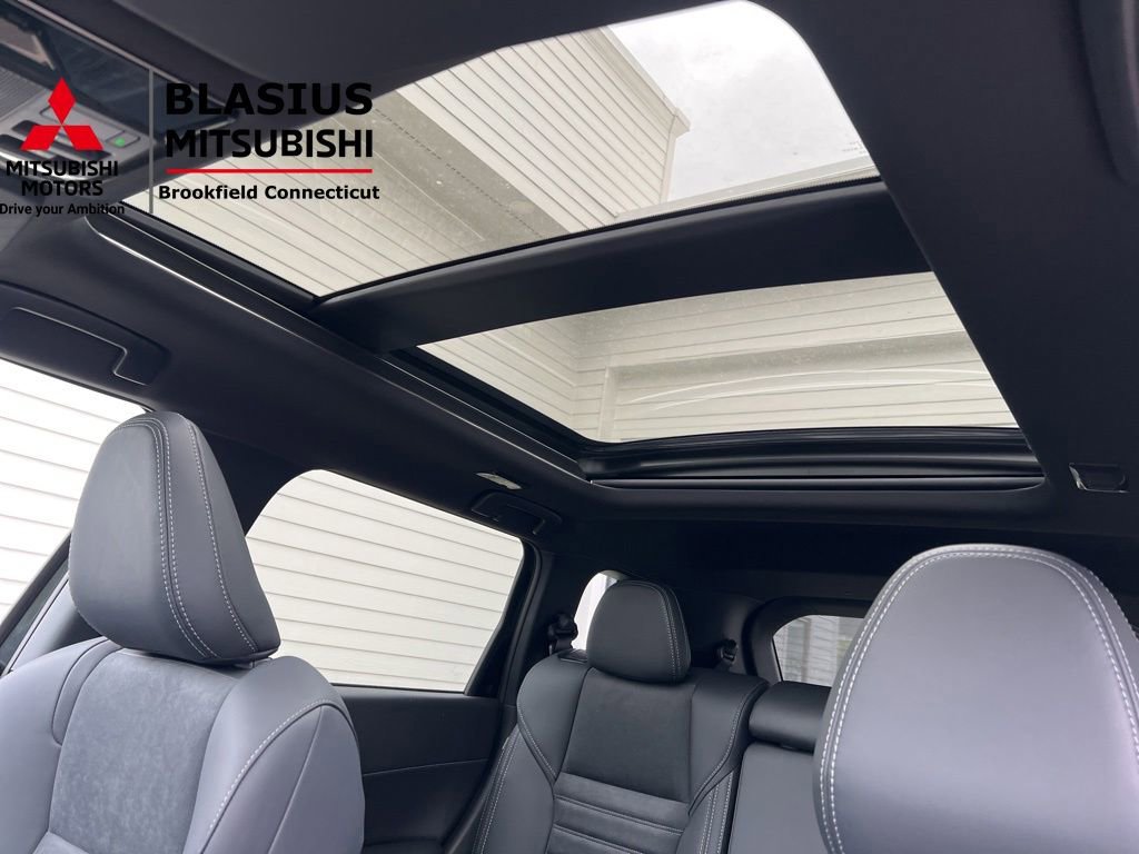 New 2026 Mitsubishi Outlander AWD image 29