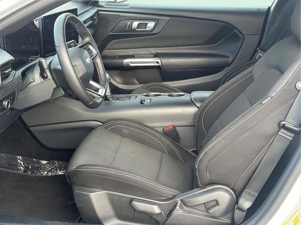 Used 2024 Ford Mustang Coupe RWD image 10