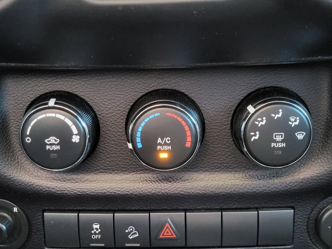 Used 2016 Jeep Wrangler Unlimited Sport w/ Quick Order Package 24S image 28