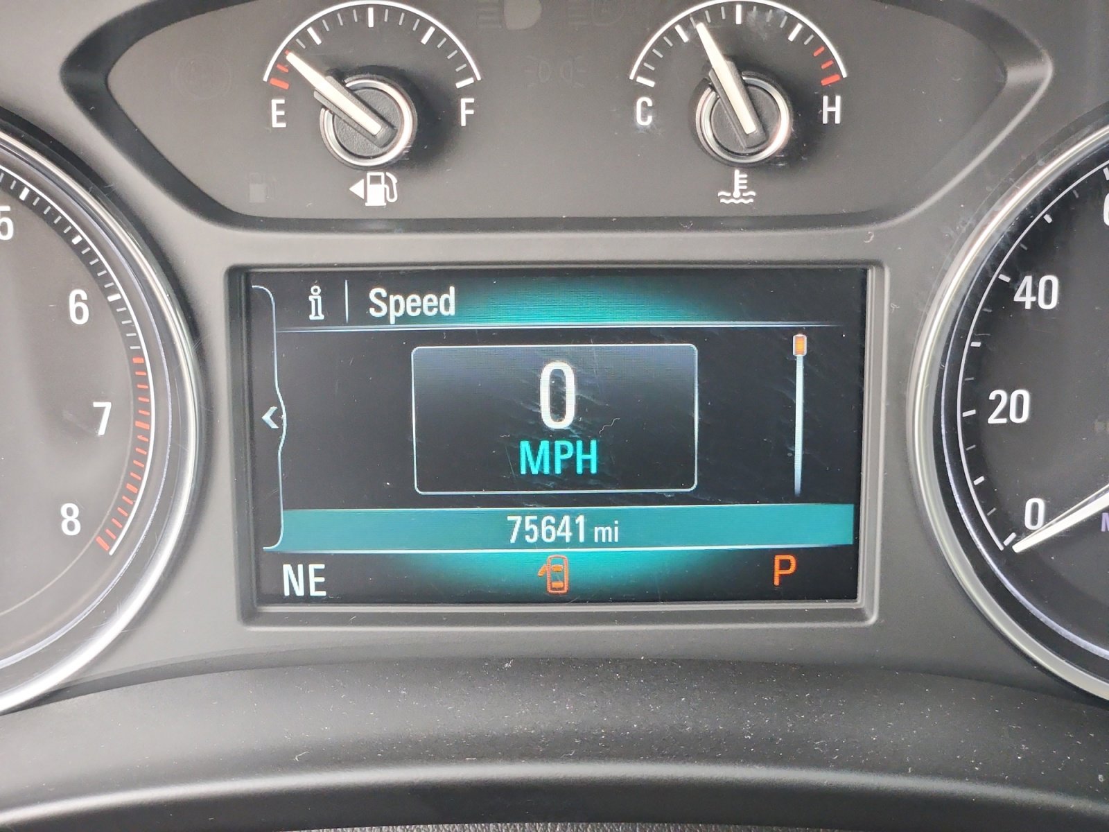 Used 2019 Buick Enclave Essence image 12