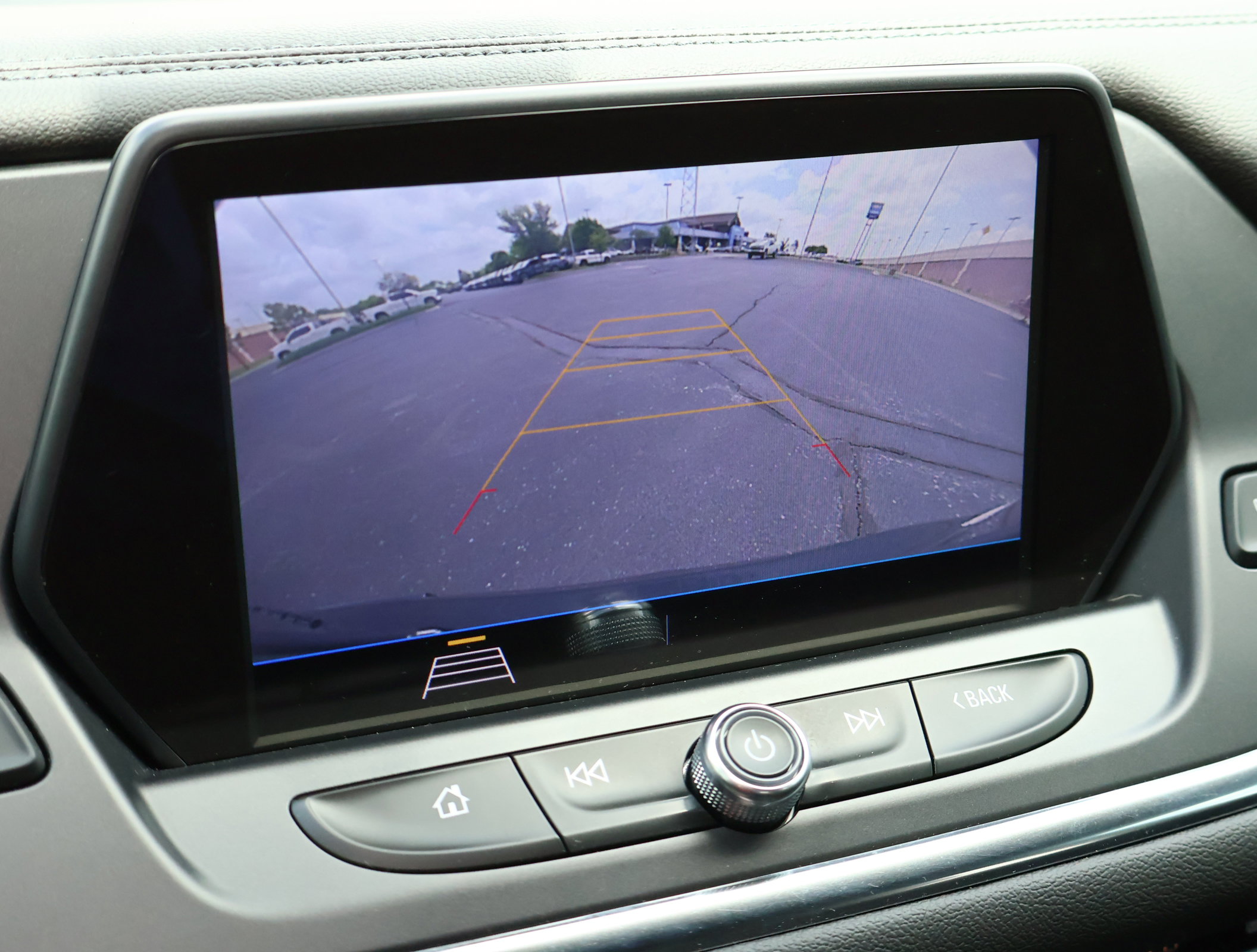 Used 2019 Chevrolet Blazer LT FWD image 5
