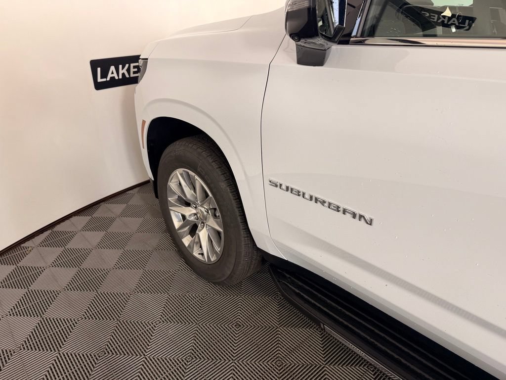 New 2026 Chevrolet Suburban Premier AWD/4WD image 10