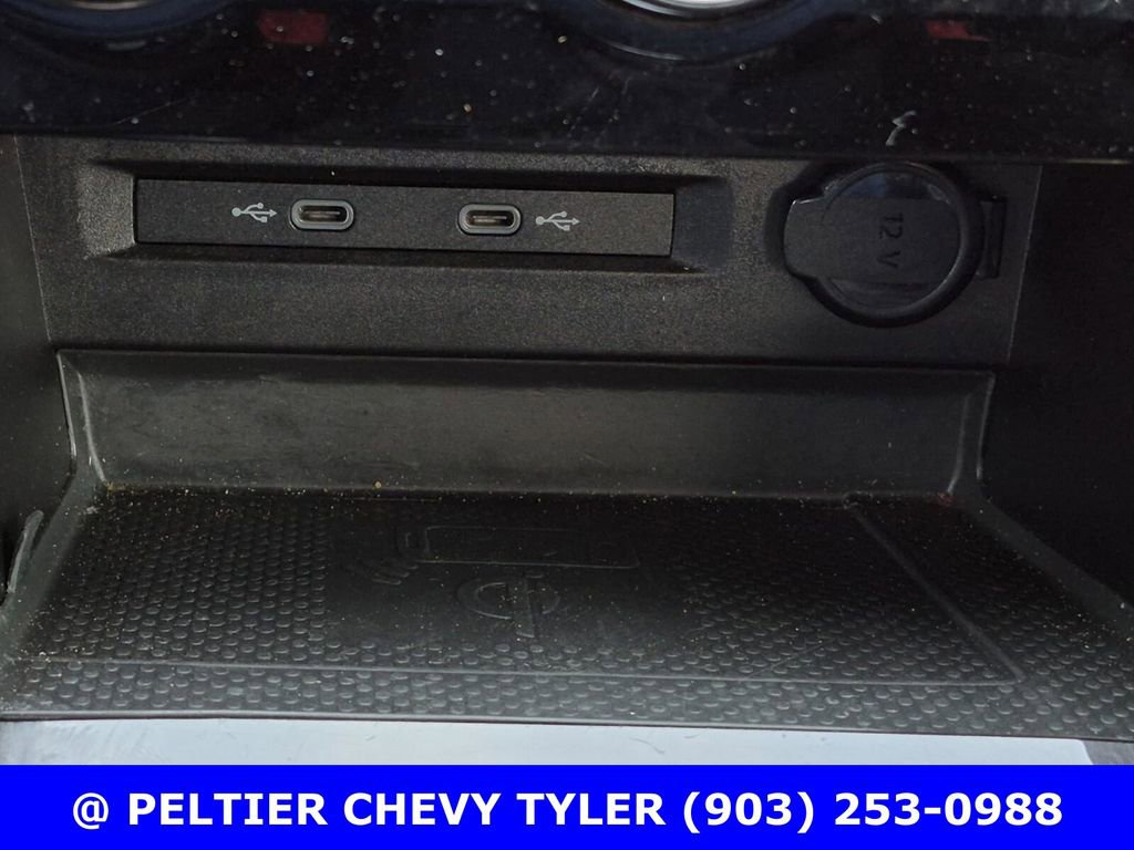 Used 2023 Volkswagen Taos SE w/ Black Wheel Package image 25