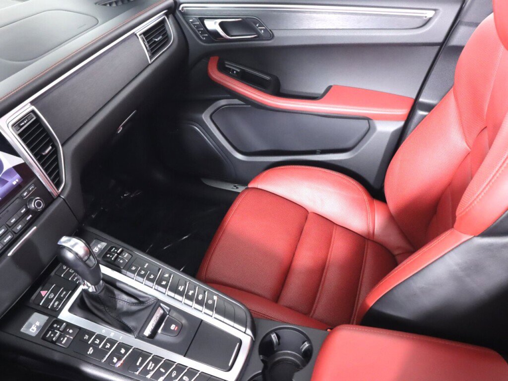 Used 2017 Porsche Macan S image 36