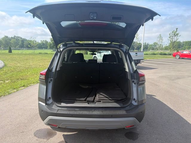 Used 2023 Nissan Rogue S FWD image 9