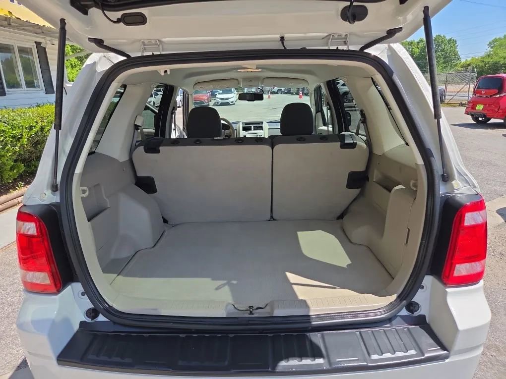 Used 2010 Ford Escape XLT FWD image 13