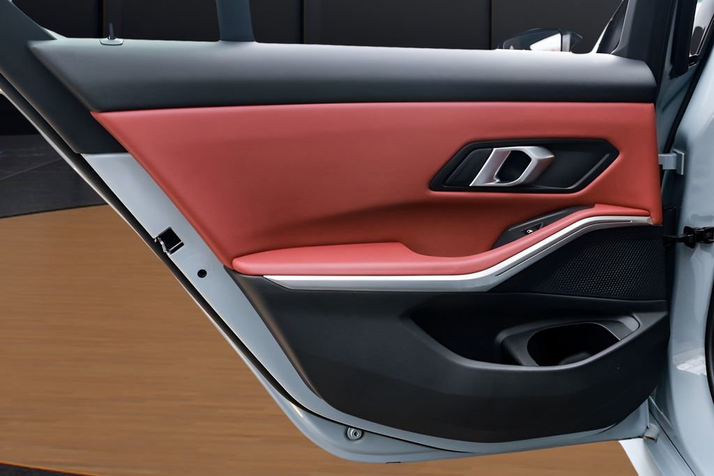 Used 2025 BMW M340i xDrive w/ Shadowloine Package image 27