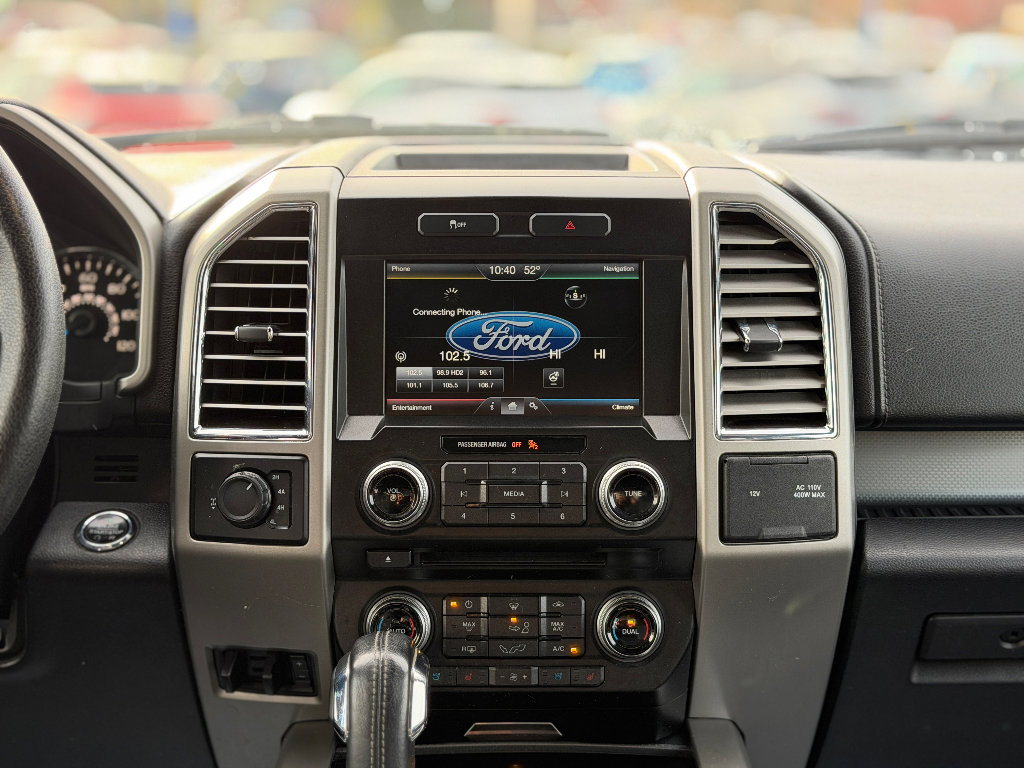 Used 2015 Ford F150 Lariat w/ Equipment Group 502A Luxury image 11