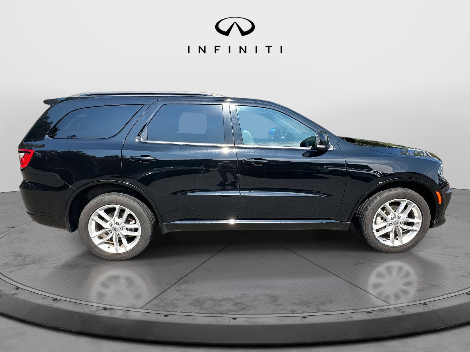 Used 2024 Dodge Durango GT image 3