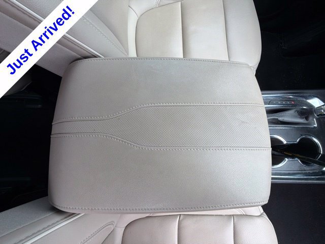 Used 2023 Chevrolet Traverse Premier FWD image 26