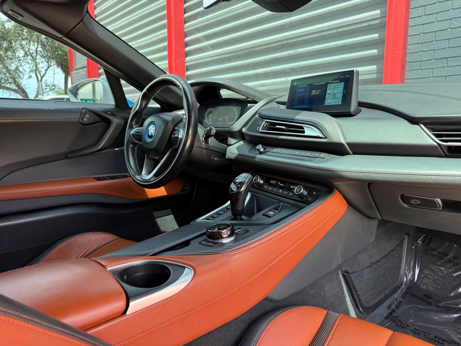 Used 2019 BMW i8 Roadster AWD/4WD image 27