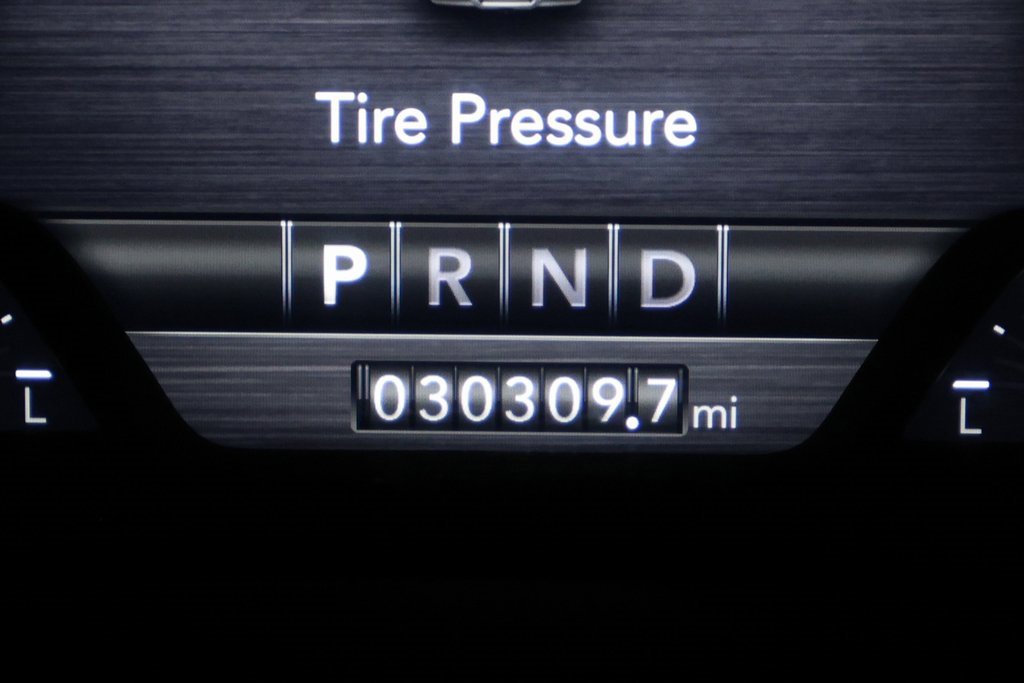 Used 2024 RAM 2500 Laramie w/ Night Edition image 22