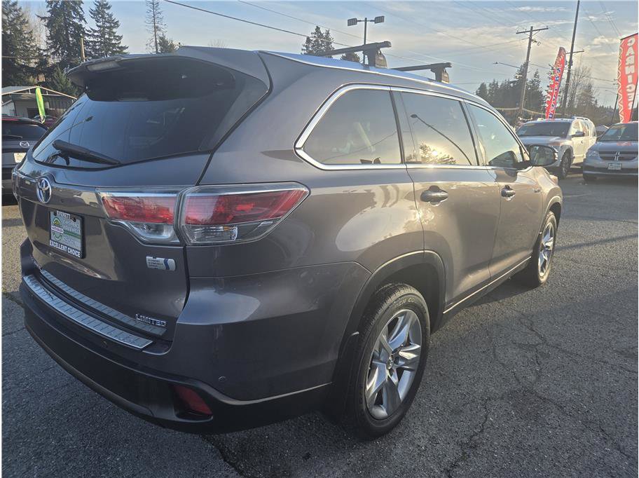 Used 2015 Toyota Highlander Limited w/ Driver Technology Package AWD/4WD image 8