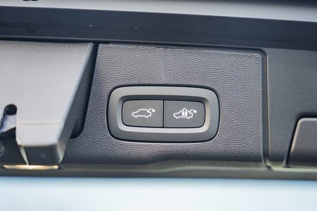 New 2026 Volvo XC60 B5 Ultra w/ Protection Package Premier image 10