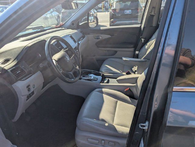 Used 2021 Honda Pilot Touring image 13