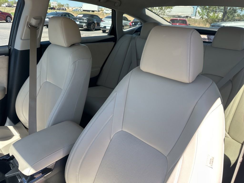 Used 2018 Honda Clarity Touring image 15