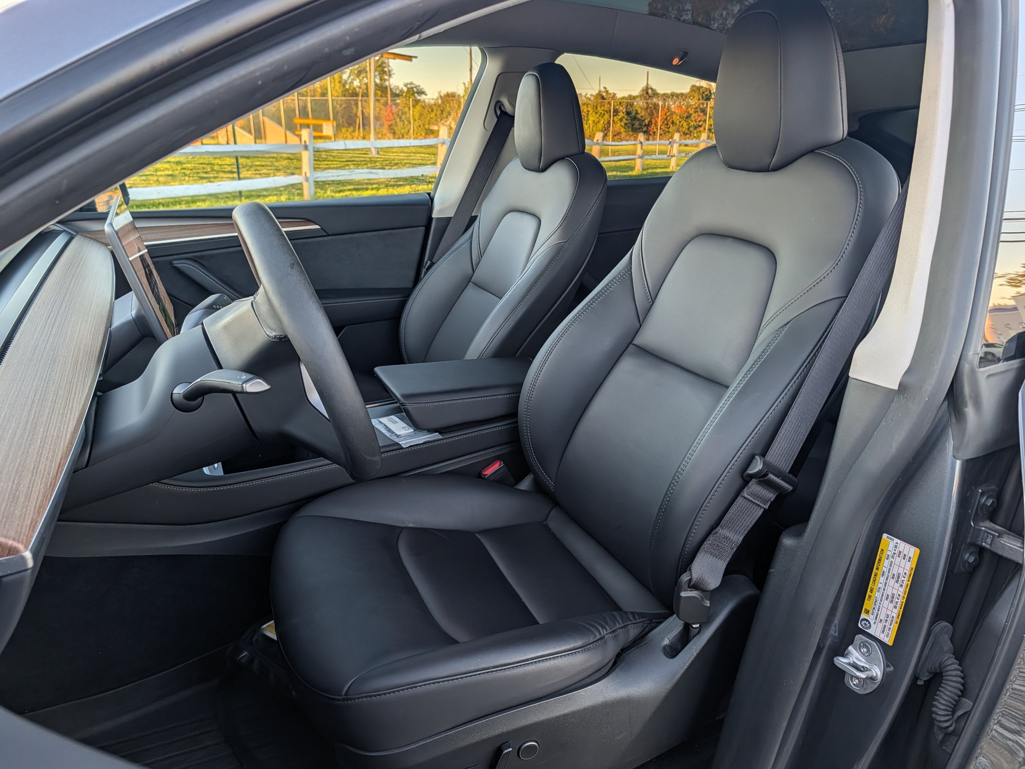 Used 2023 Tesla Model Y Long Range AWD/4WD image 14