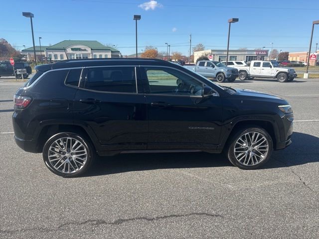 Used 2022 Jeep Compass Limited w/ Elite Group image 7