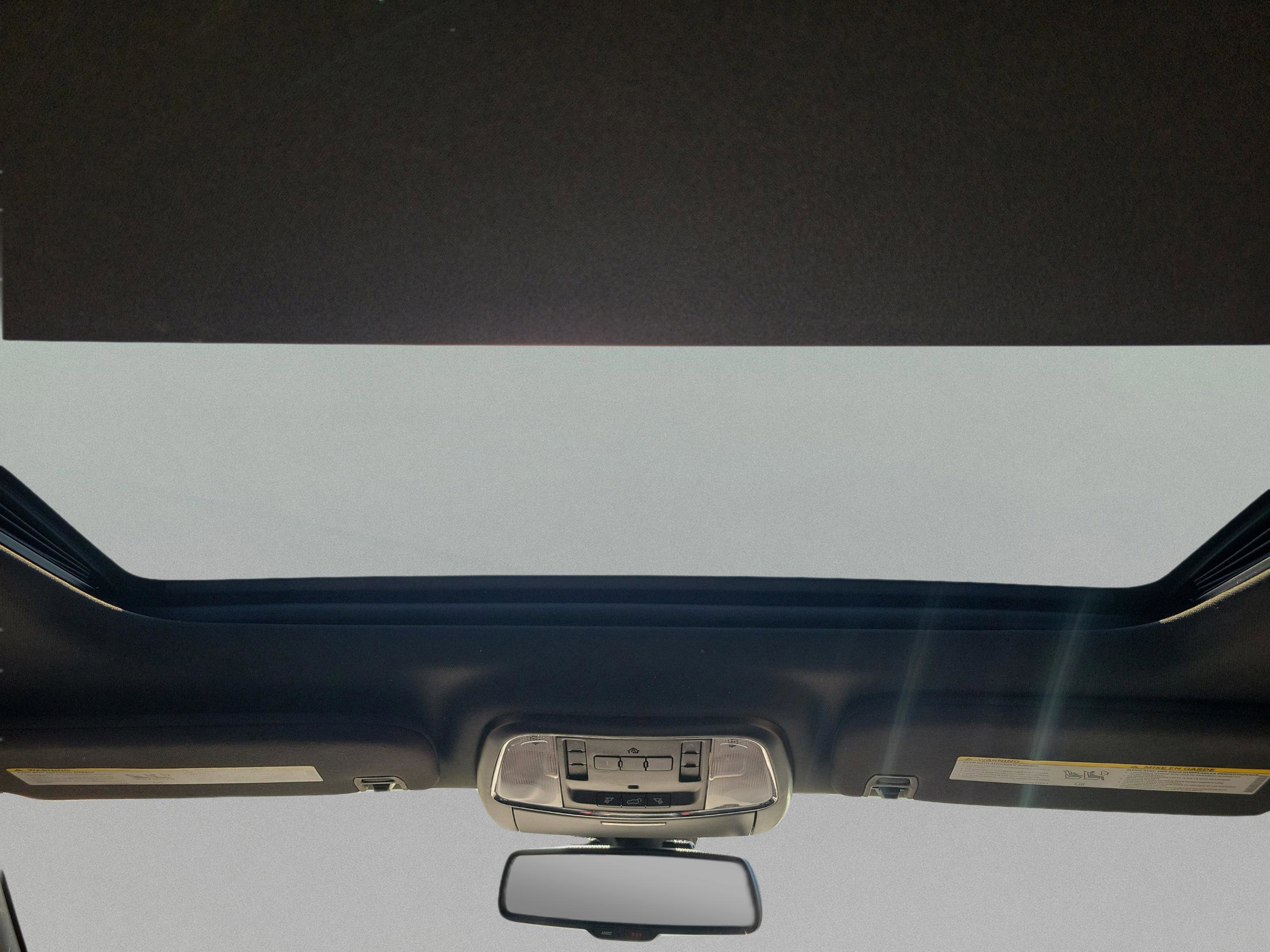 Used 2015 Jeep Grand Cherokee Limited w/ Luxury Group II image 12