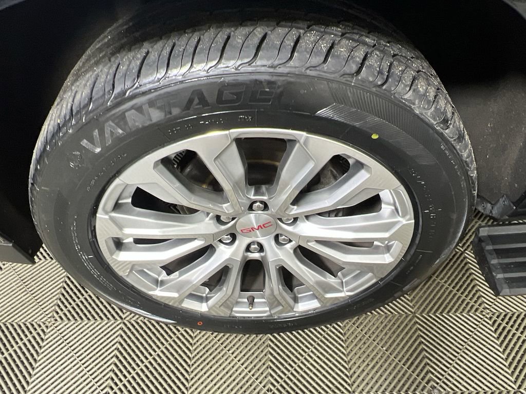 Used 2023 GMC Yukon Denali AWD/4WD image 34