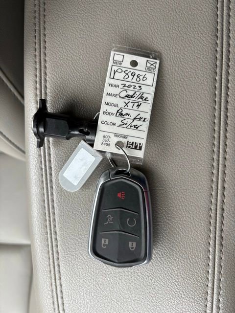 Used 2023 Cadillac XT4 Premium Luxury image 6