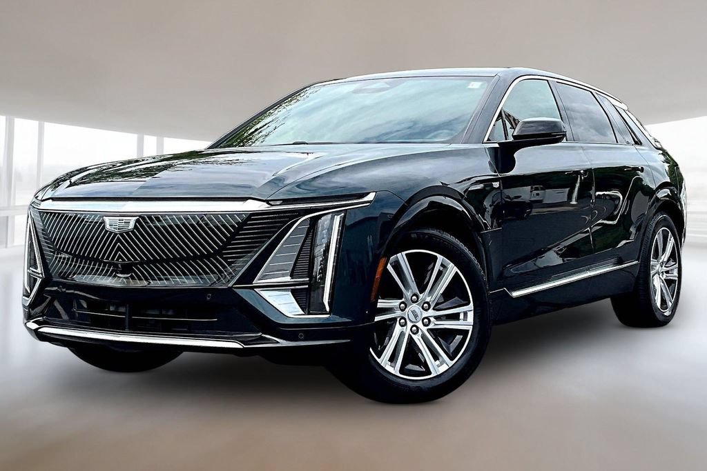 Used 2024 Cadillac Lyriq Tech AWD/4WD image 3