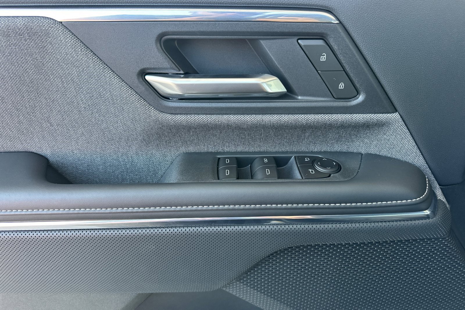New 2026 GMC Sierra EV Elevation w/ LPO, Elevation Dark Package image 9
