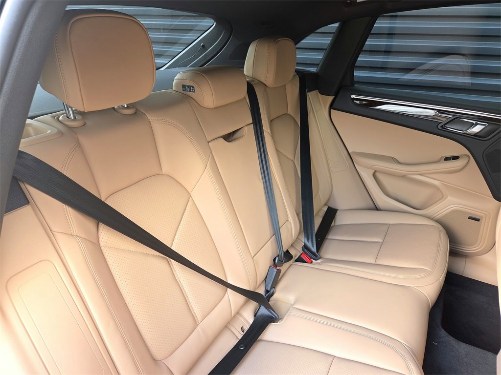 New 2026 Porsche Macan image 21