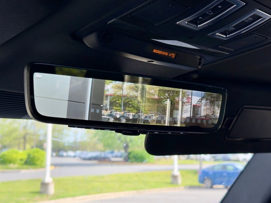 Used 2023 Land Rover Defender 90 Carpathian Edition image 16