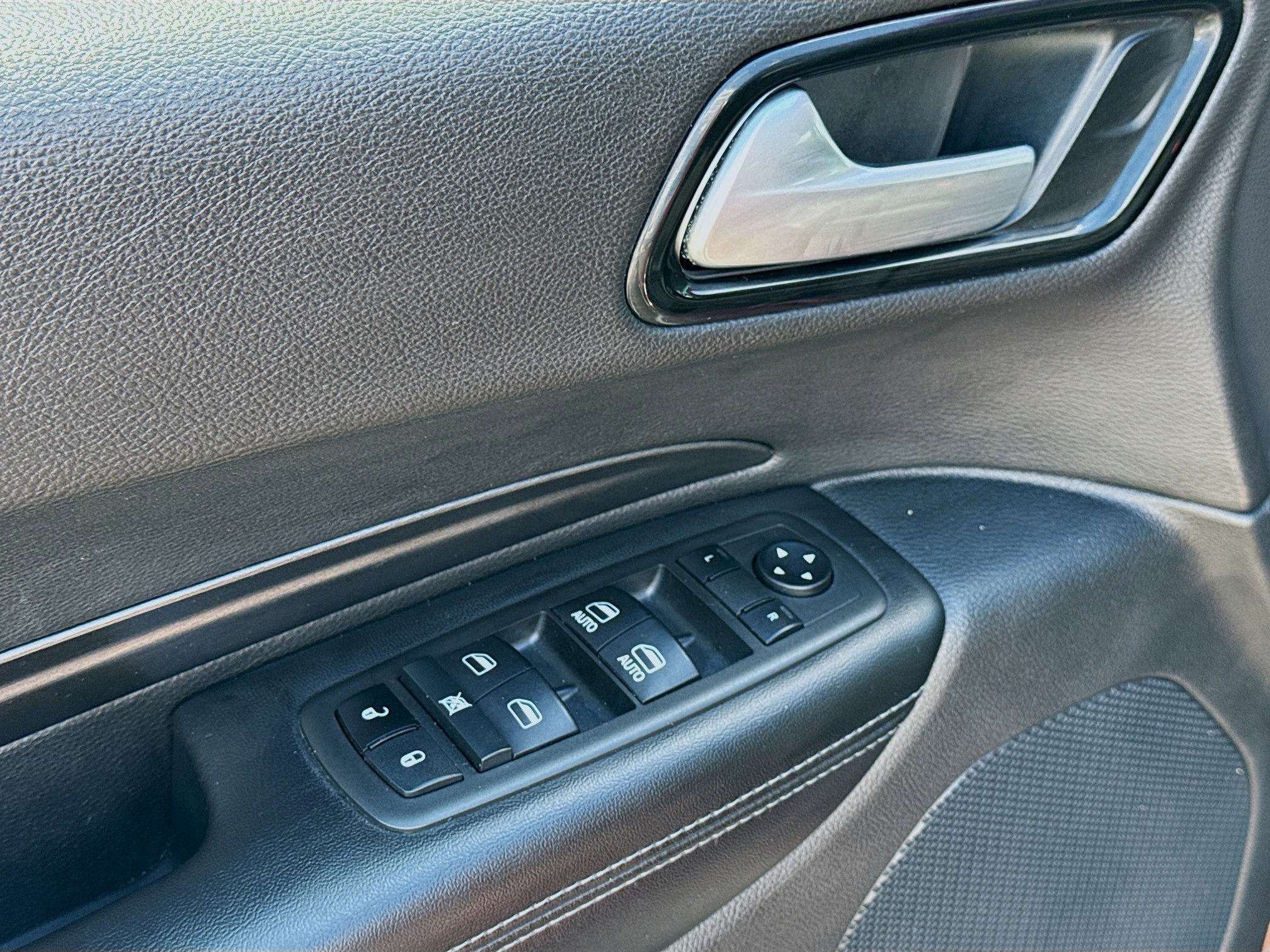 Used 2022 Dodge Durango SXT image 22