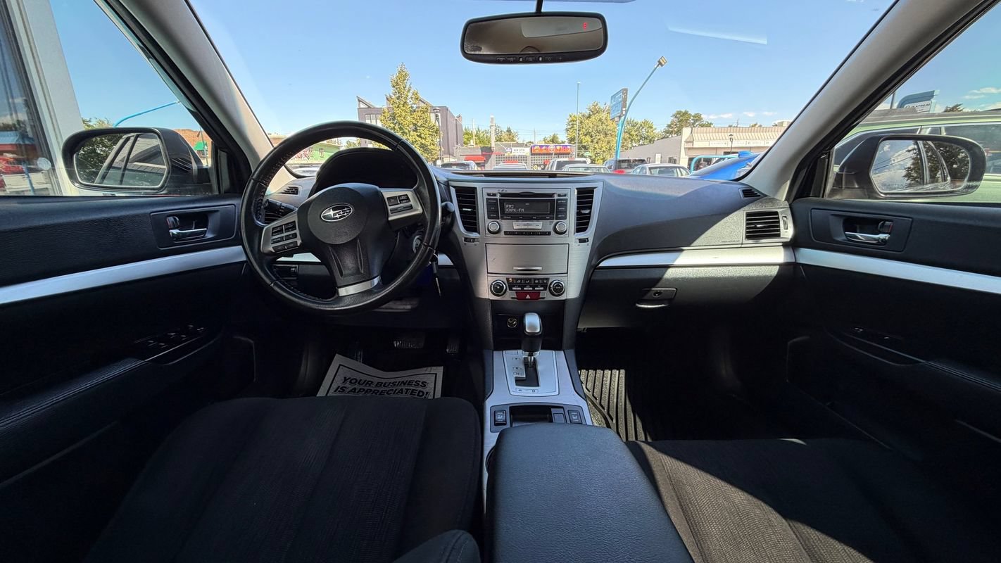 Used 2013 Subaru Outback 2.5i Premium w/ Popular Pkg 1B AWD/4WD image 12