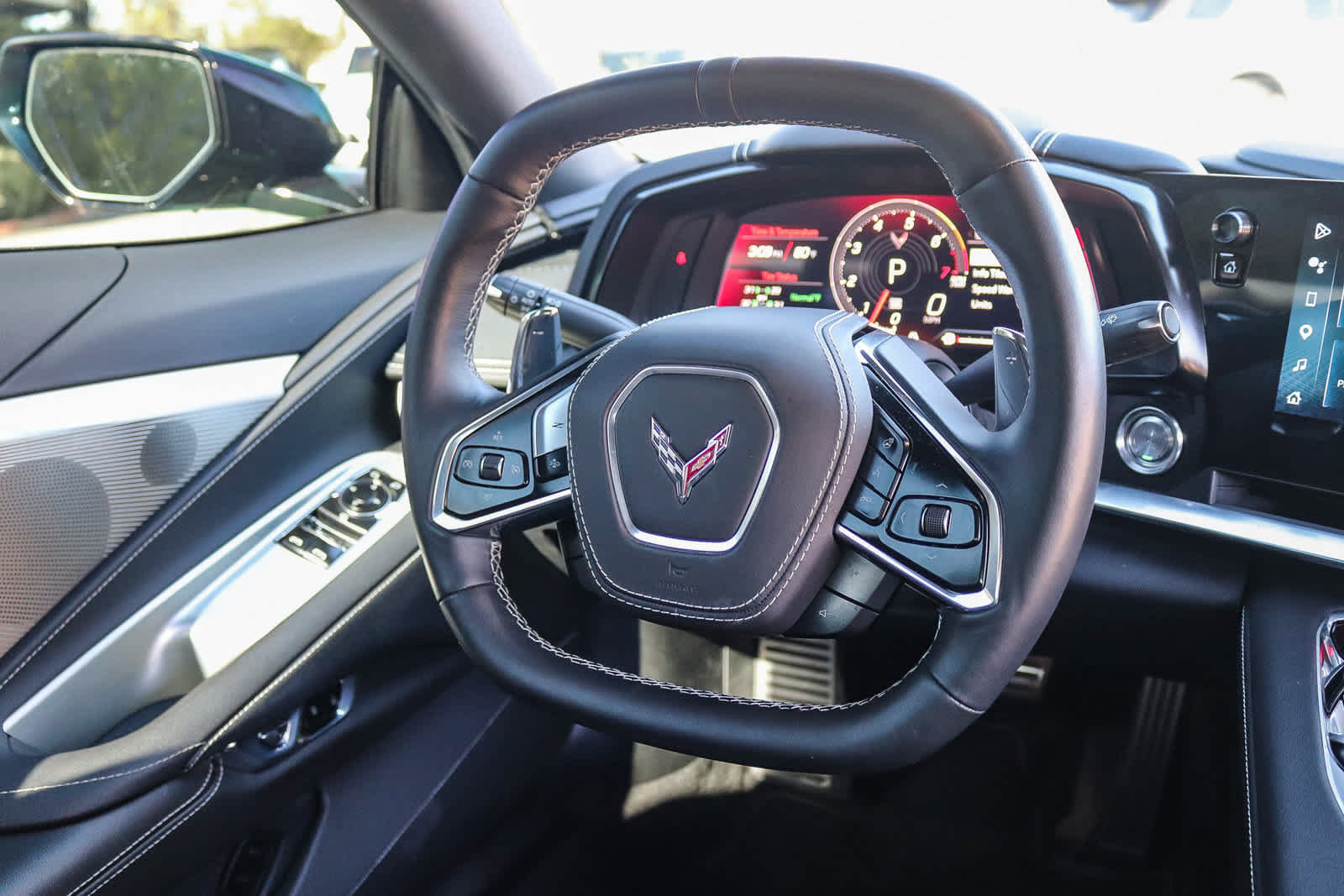 Used 2025 Chevrolet Corvette Stingray Preferred Cpe w/ 2LT RWD image 15