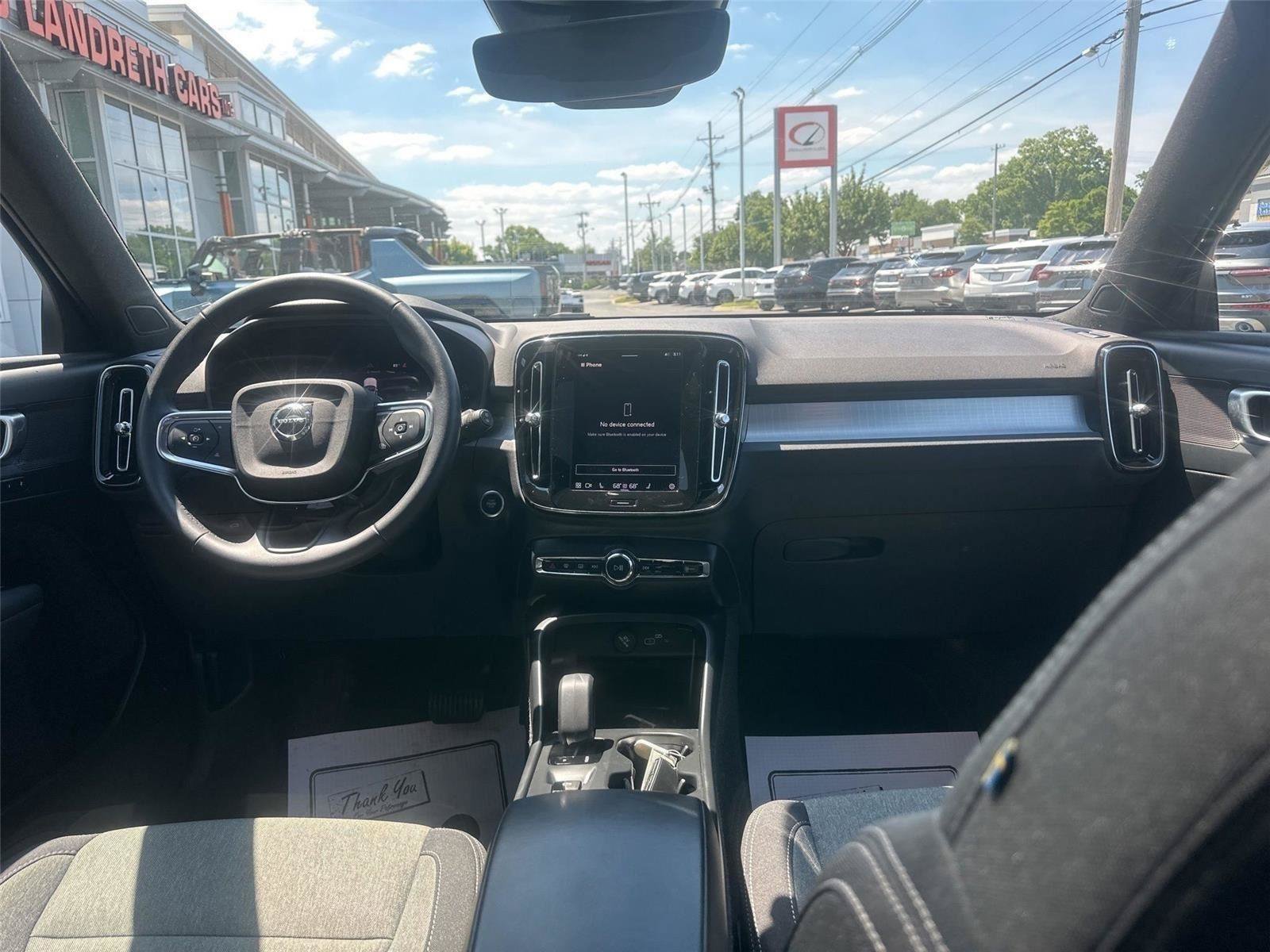Used 2025 Volvo XC40 B5 Core AWD/4WD image 12