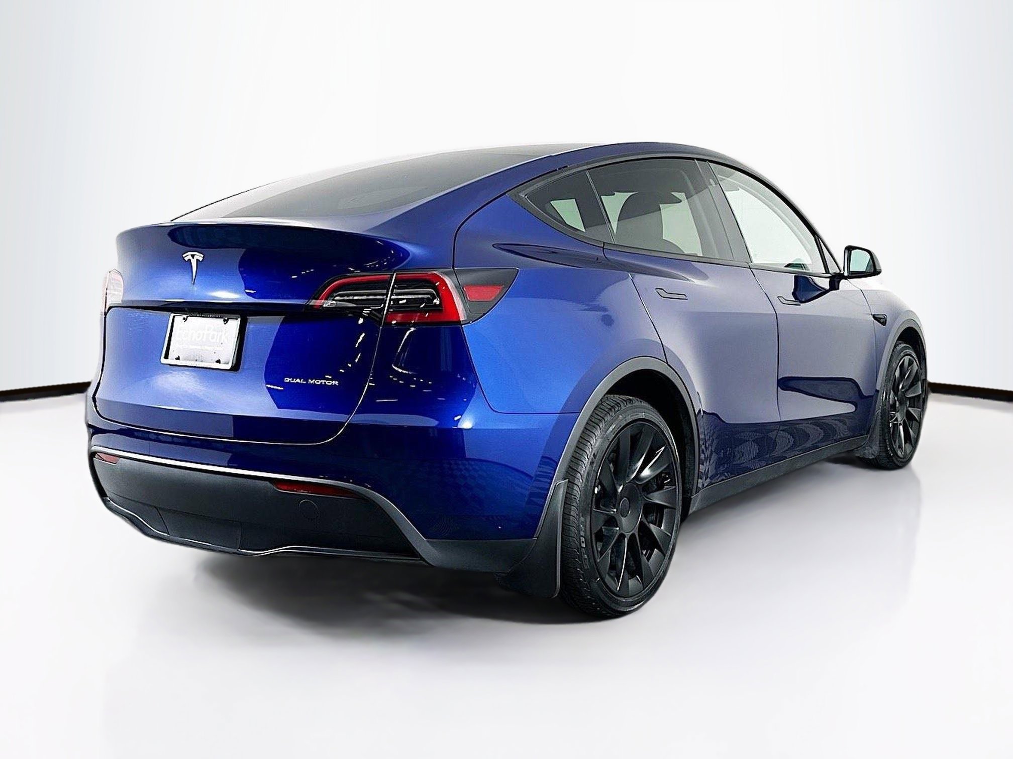 Used 2023 Tesla Model Y Long Range image 9